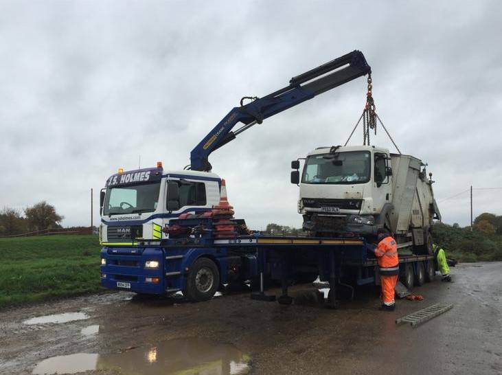 Damaged lorry recovery and transportation