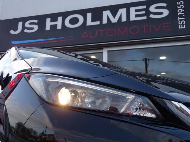 2022 Nissan Leaf 0.0 110kW Acenta 40kWh 5dr Auto [6.6kw Charger]