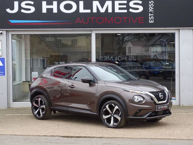 Nissan Juke 1.0 DiG-T 114 Tekna 5dr Hatchback Petrol BRONZE