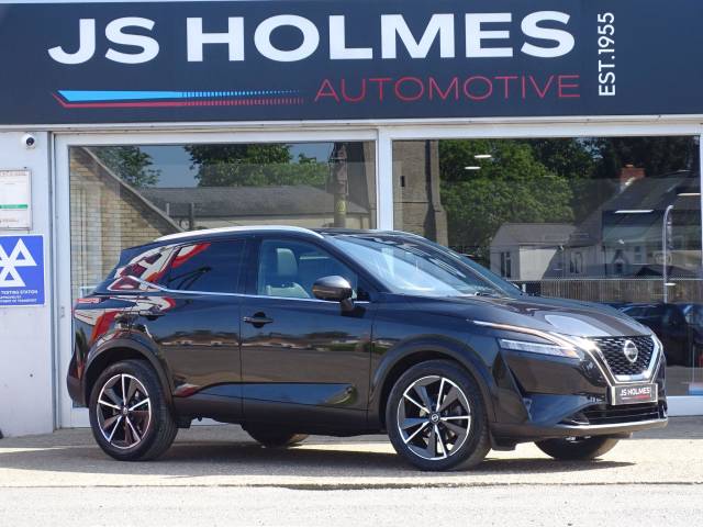 Nissan Qashqai 1.3 DiG-T MH 158 Tekna 5dr Xtronic Hatchback Petrol BLACK