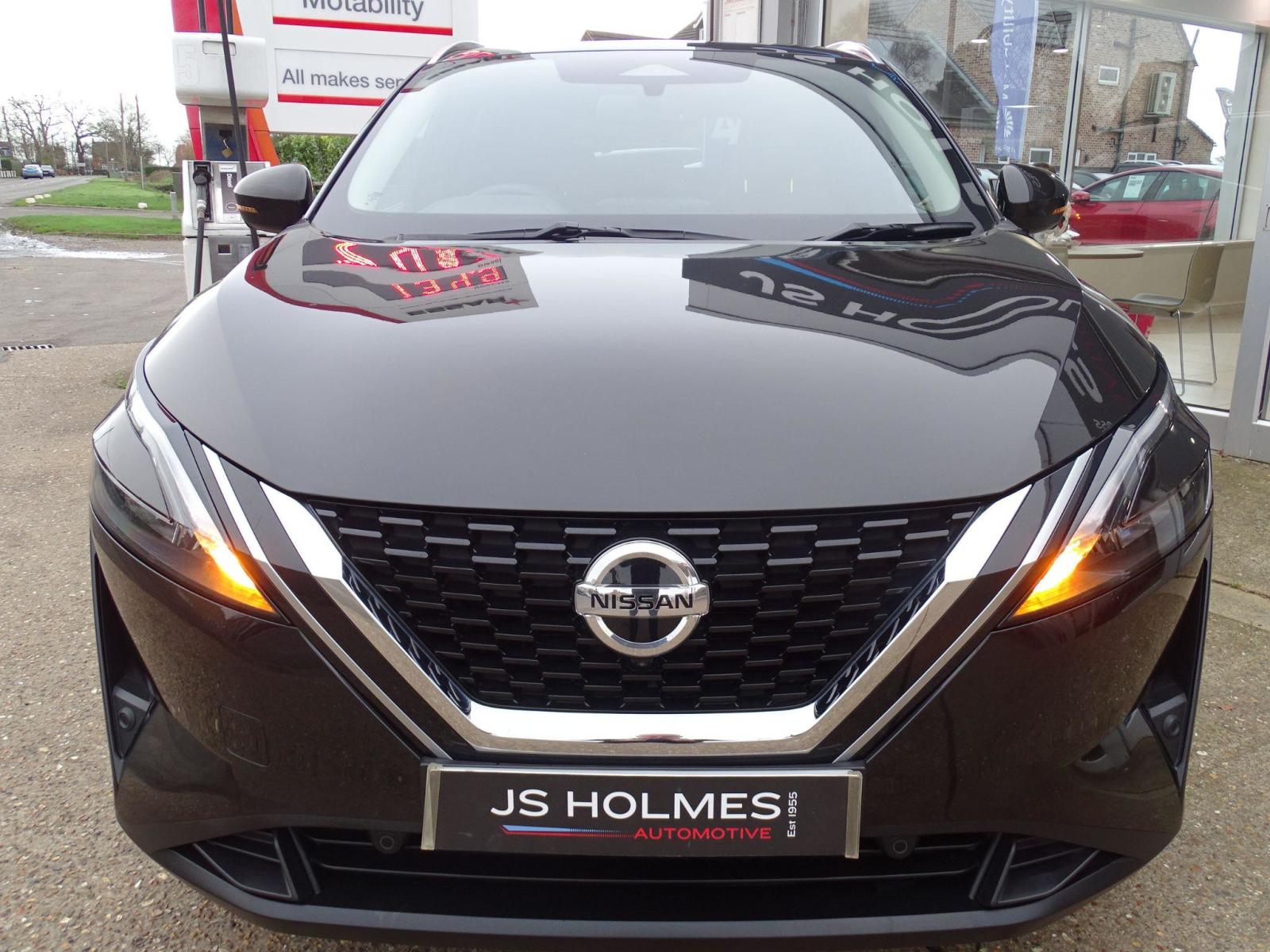 Nissan Qashqai 1.3 DiG-T MH N-Connecta 5dr