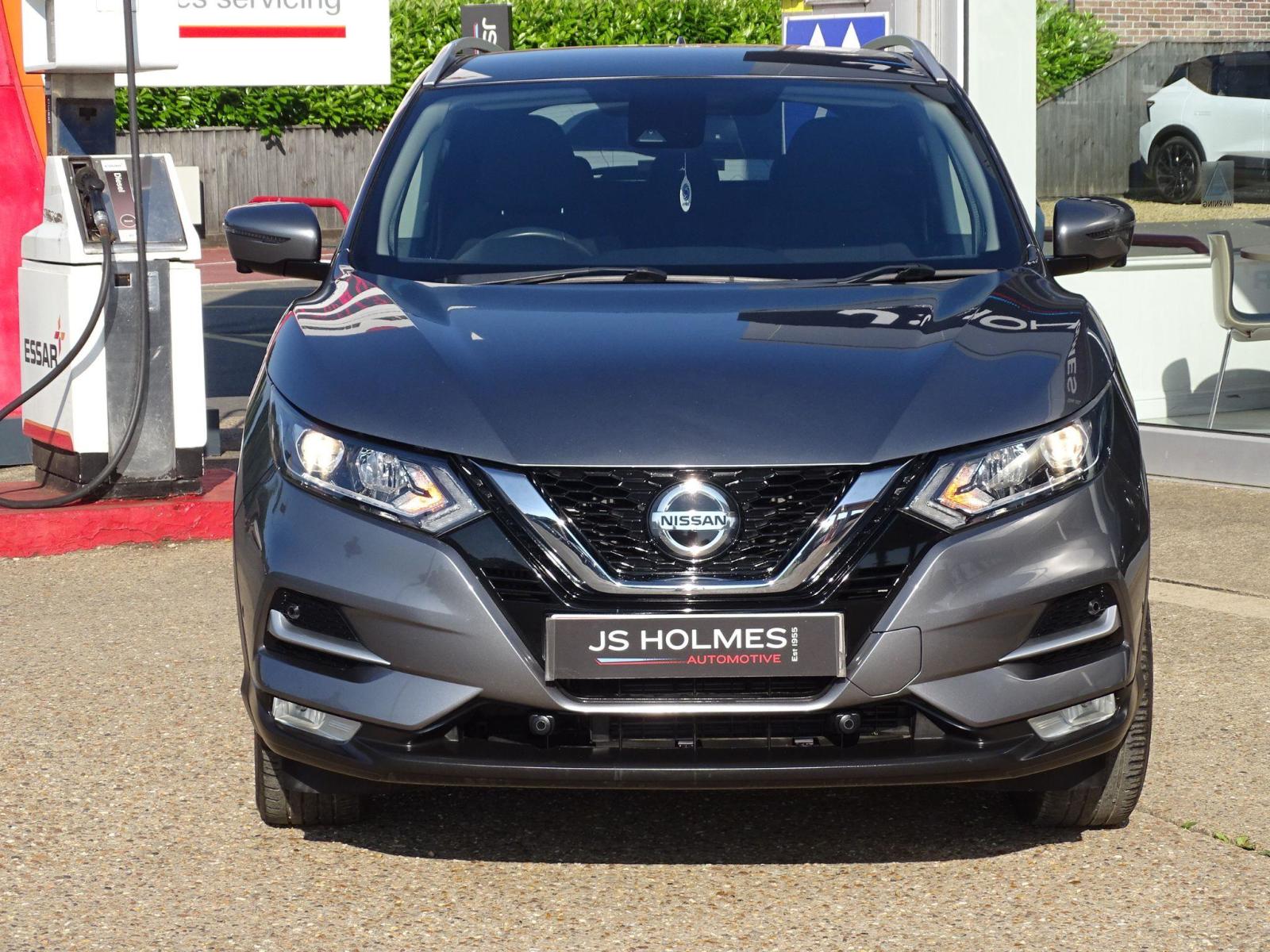 Nissan Qashqai 1.3 DiG-T N-Connecta 5dr
