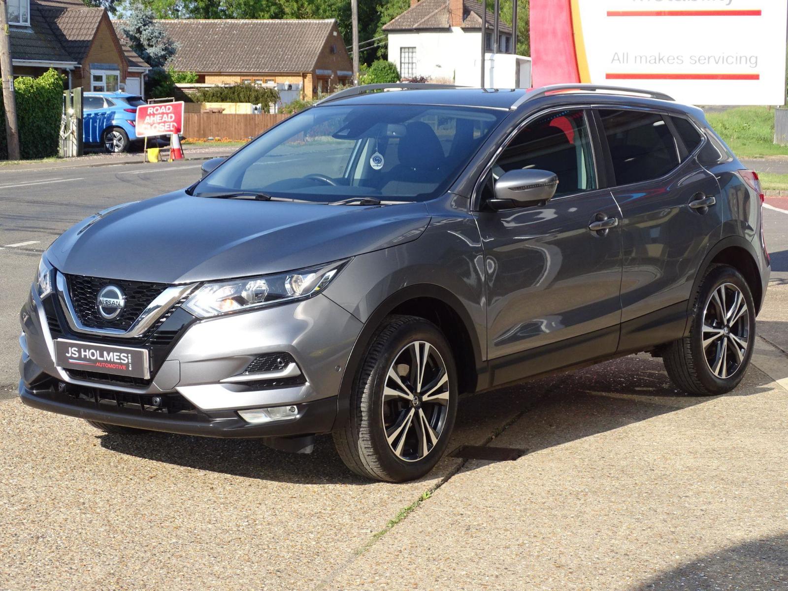 Nissan Qashqai 1.3 DiG-T N-Connecta 5dr