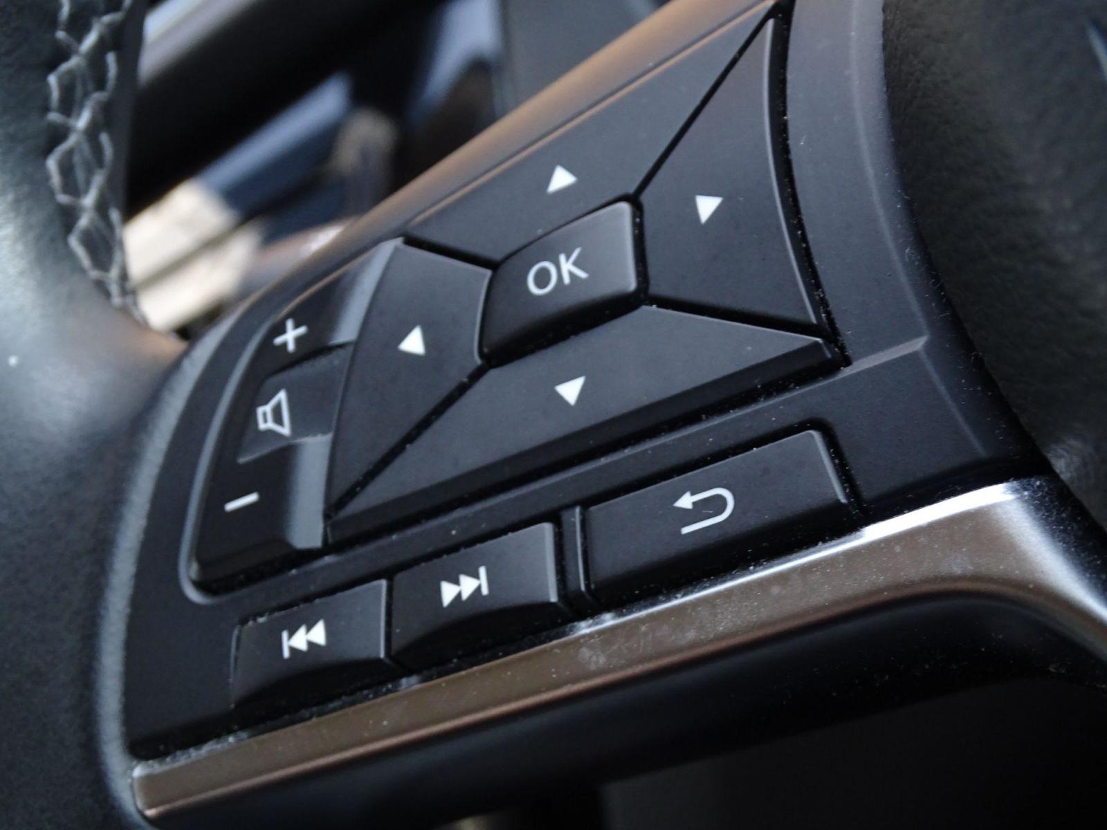 Nissan Qashqai 1.3 DiG-T N-Connecta 5dr
