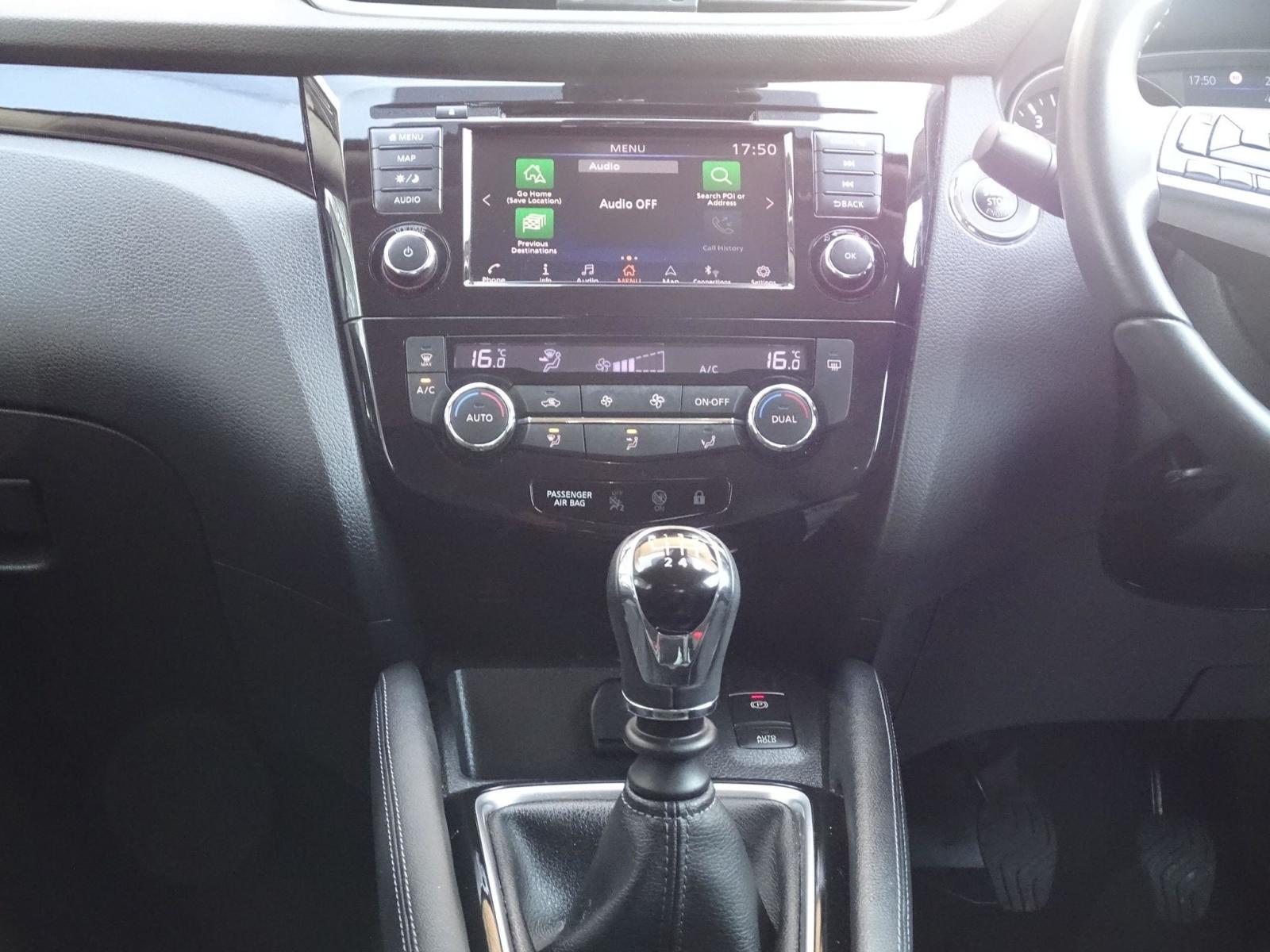 Nissan Qashqai 1.3 DiG-T N-Connecta 5dr