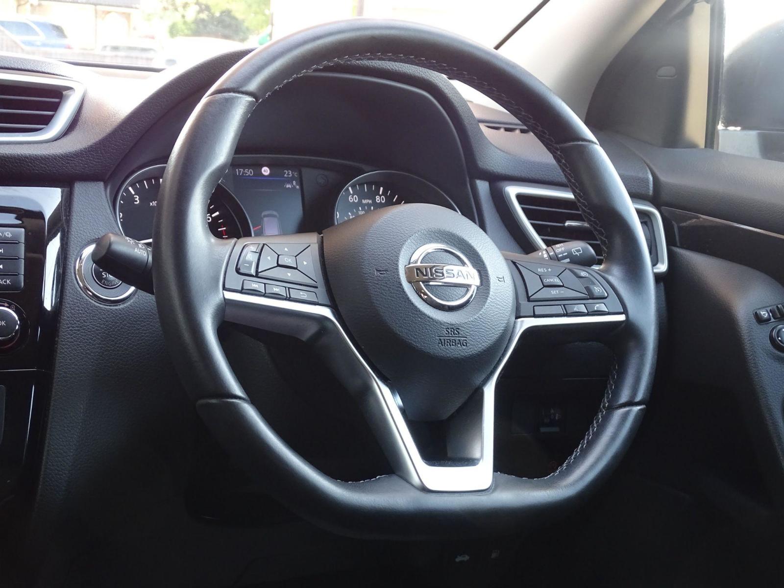 Nissan Qashqai 1.3 DiG-T N-Connecta 5dr