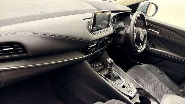 2022 Nissan Qashqai 1.3 DiG-T MH Acenta Premium 5dr