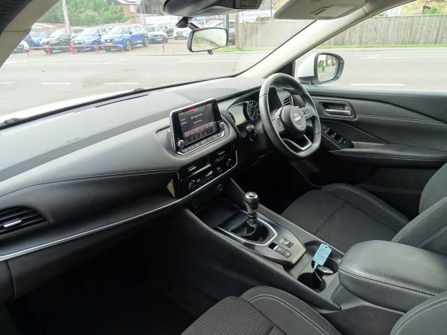 2022 Nissan Qashqai 1.3 DiG-T MH Acenta Premium 5dr