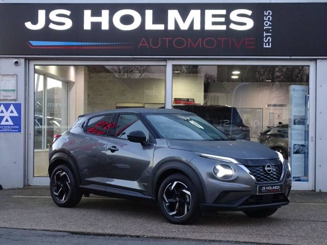 Nissan Juke 1.6 Hybrid N-Connecta 5dr Auto Hatchback Petrol/Electric Hybrid GREY