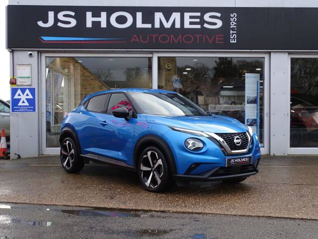 Nissan Juke 1.0 DiG-T 114 Tekna 5dr Hatchback Petrol BLUE