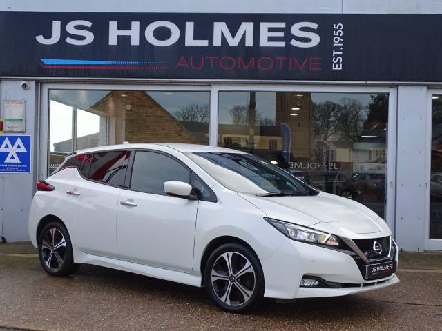Nissan Leaf 0.0 110kW Tekna 40kWh 5dr Auto Hatchback Electric WHITE