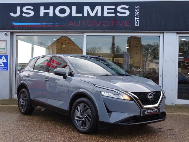 Nissan Qashqai 1.3 DiG-T MH Acenta Premium 5dr Hatchback Petrol GREY
