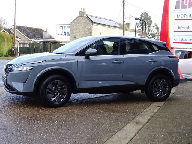 2022 Nissan Qashqai 1.3 DiG-T MH Acenta Premium 5dr