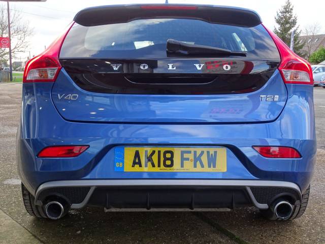 2018 Volvo V40 2.0 T2 [122] R DESIGN 5dr
