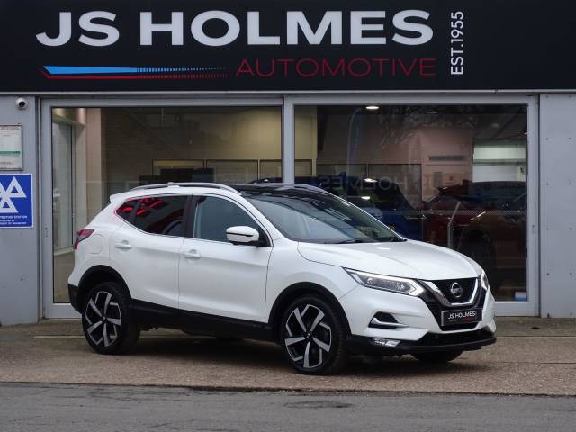 Nissan Qashqai 1.5 dCi 115 Tekna 5dr Hatchback Diesel WHITE