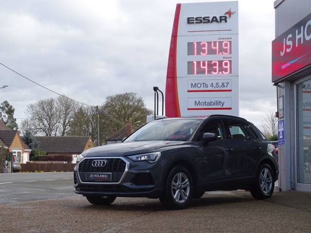2022 Audi Q3 1.5 35 TFSI Technik 5dr S Tronic