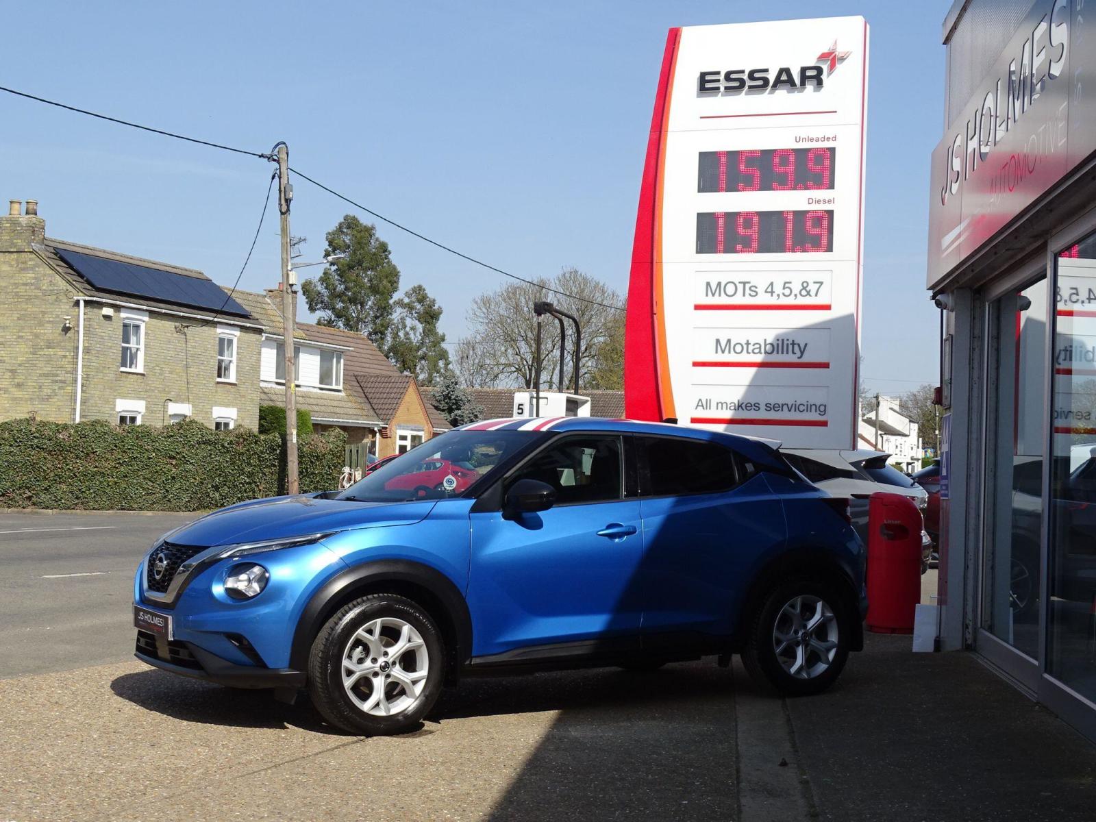 2020 Nissan Juke thumbnail 4