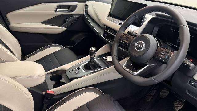 2022 Nissan Qashqai 1.3 DiG-T MH Tekna 5dr