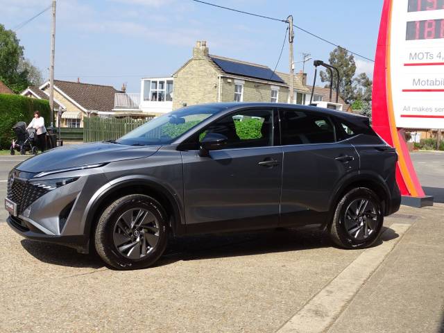 2025 Nissan Qashqai 1.3 DiG-T MH Acenta Premium 5dr