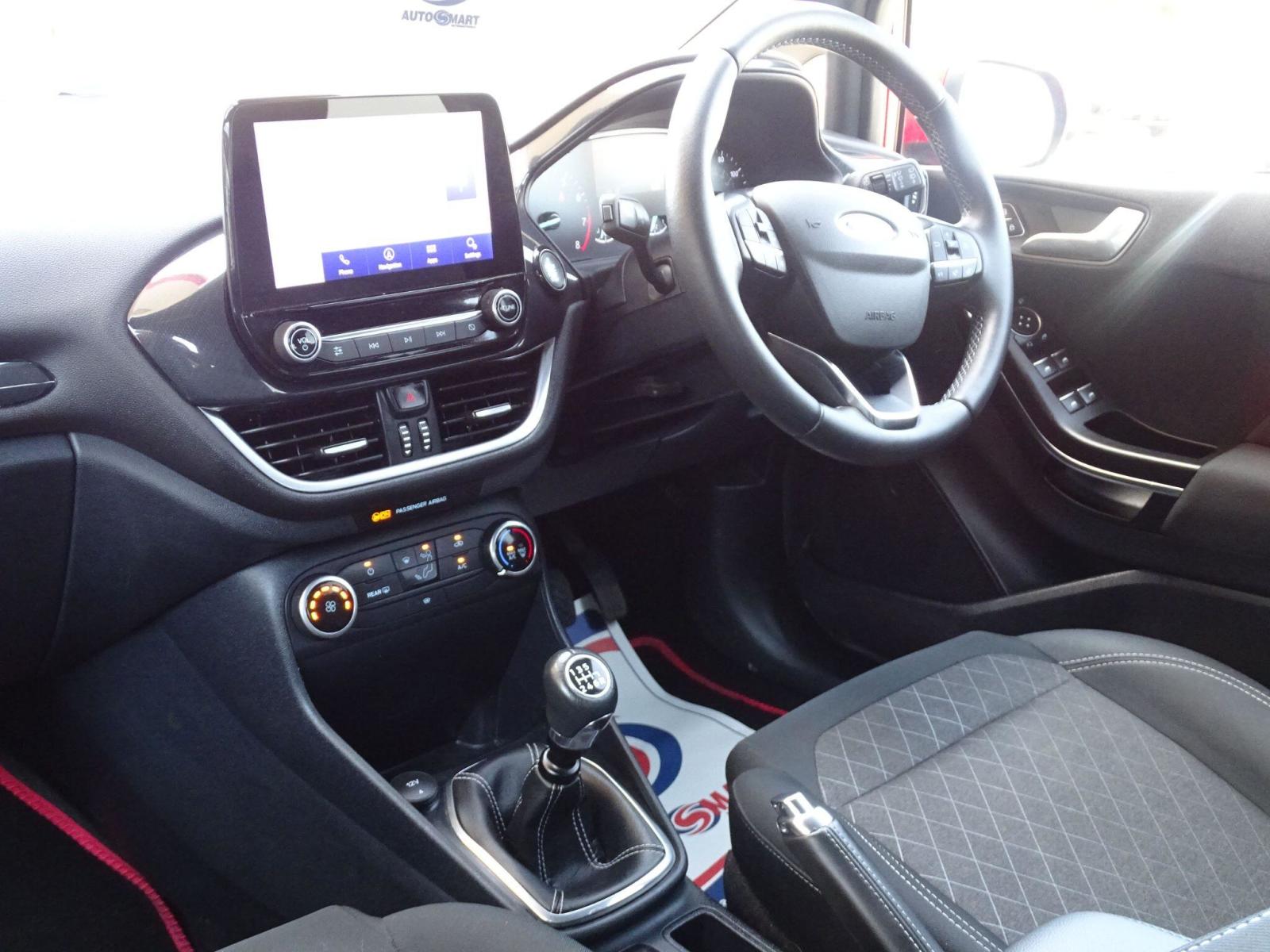 2020 Ford Fiesta thumbnail 15
