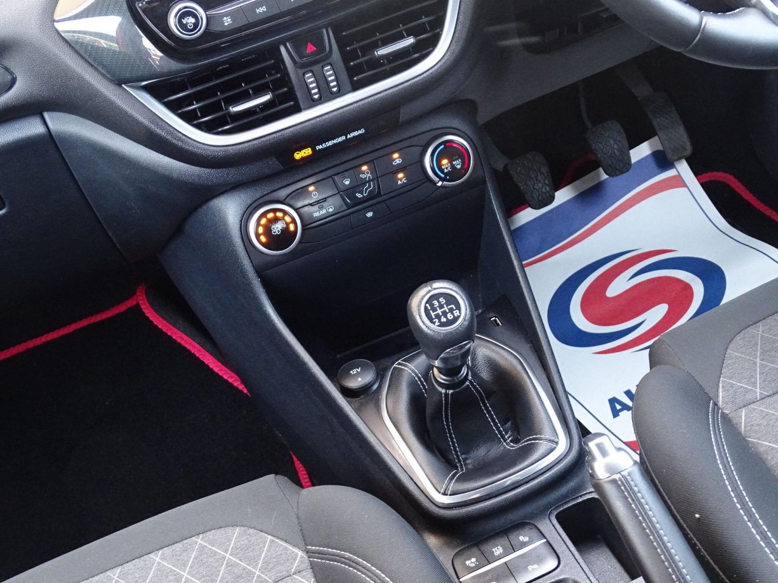 2020 Ford Fiesta thumbnail 17
