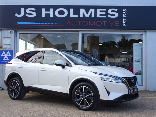 Nissan Qashqai 1.3 DiG-T MH 158 Tekna 5dr Xtronic Hatchback Petrol WHITE