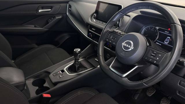 2022 Nissan Qashqai 1.3 DiG-T MH Acenta Premium 5dr