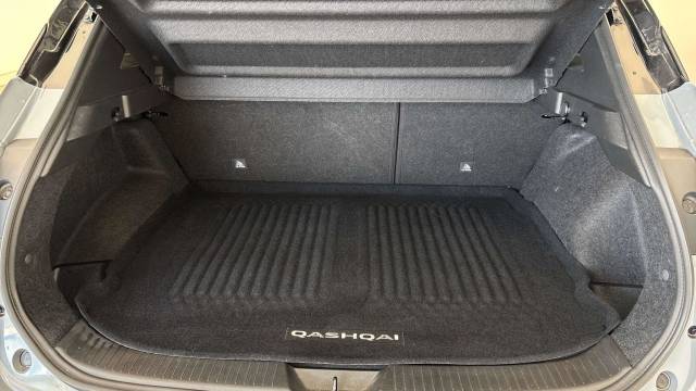 2022 Nissan Qashqai 1.3 DiG-T MH N-Connecta 5dr