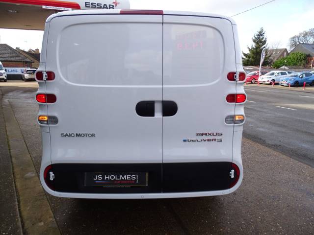 MAXUS eDeliver 5 64kWh Auto L1 6dr