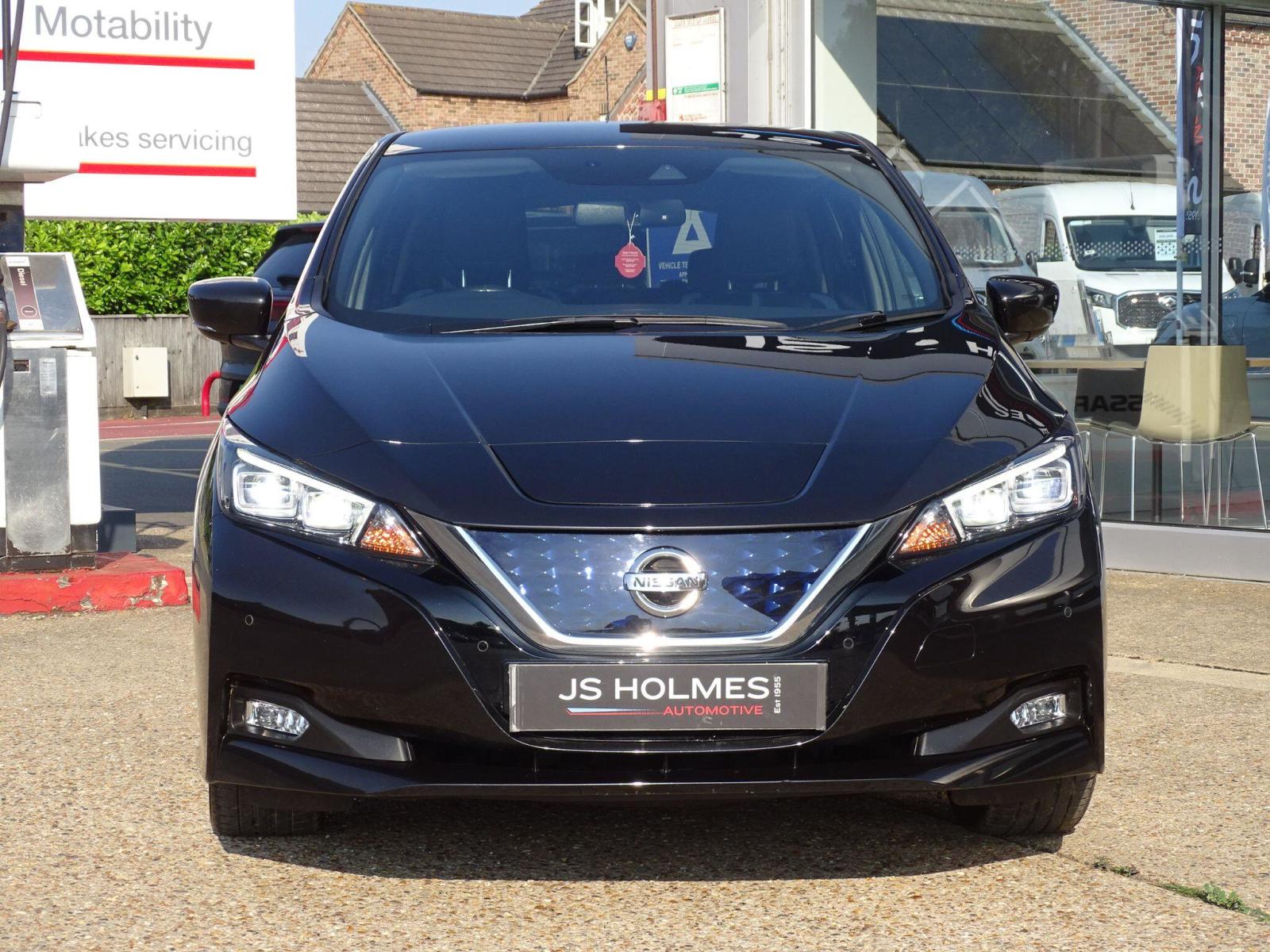 2020 Nissan Leaf thumbnail 2