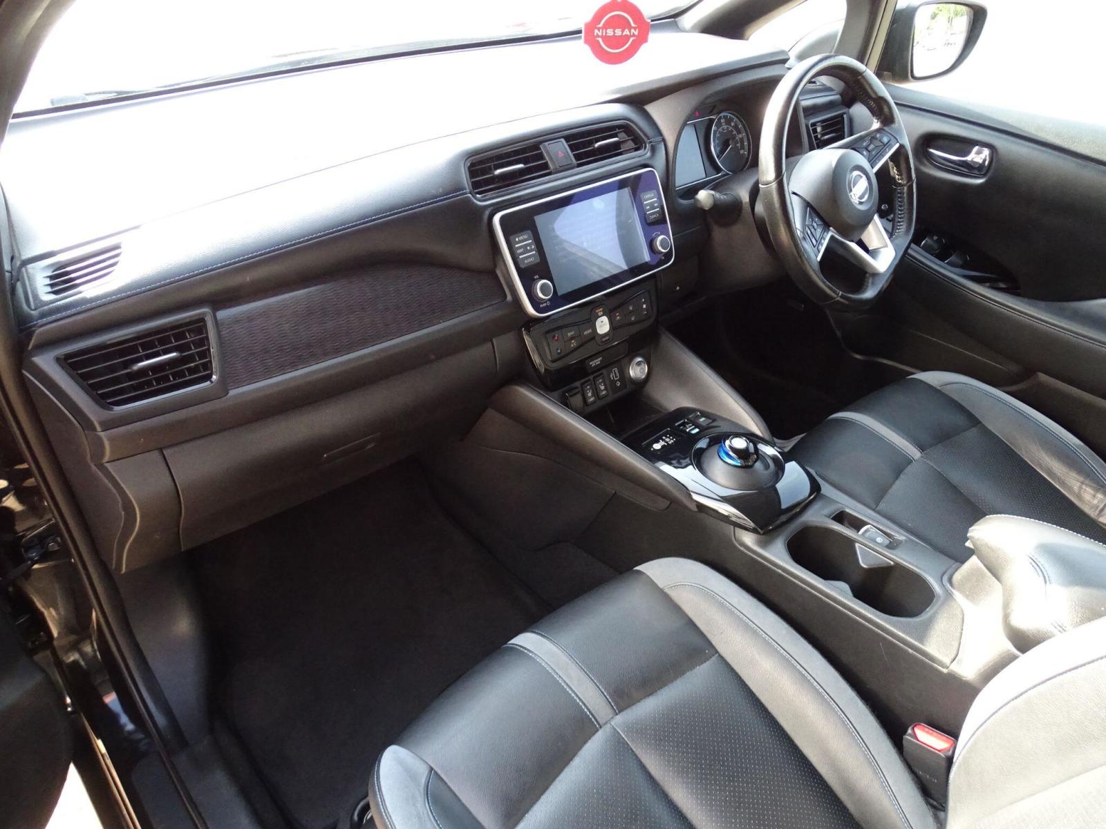 2020 Nissan Leaf thumbnail 12