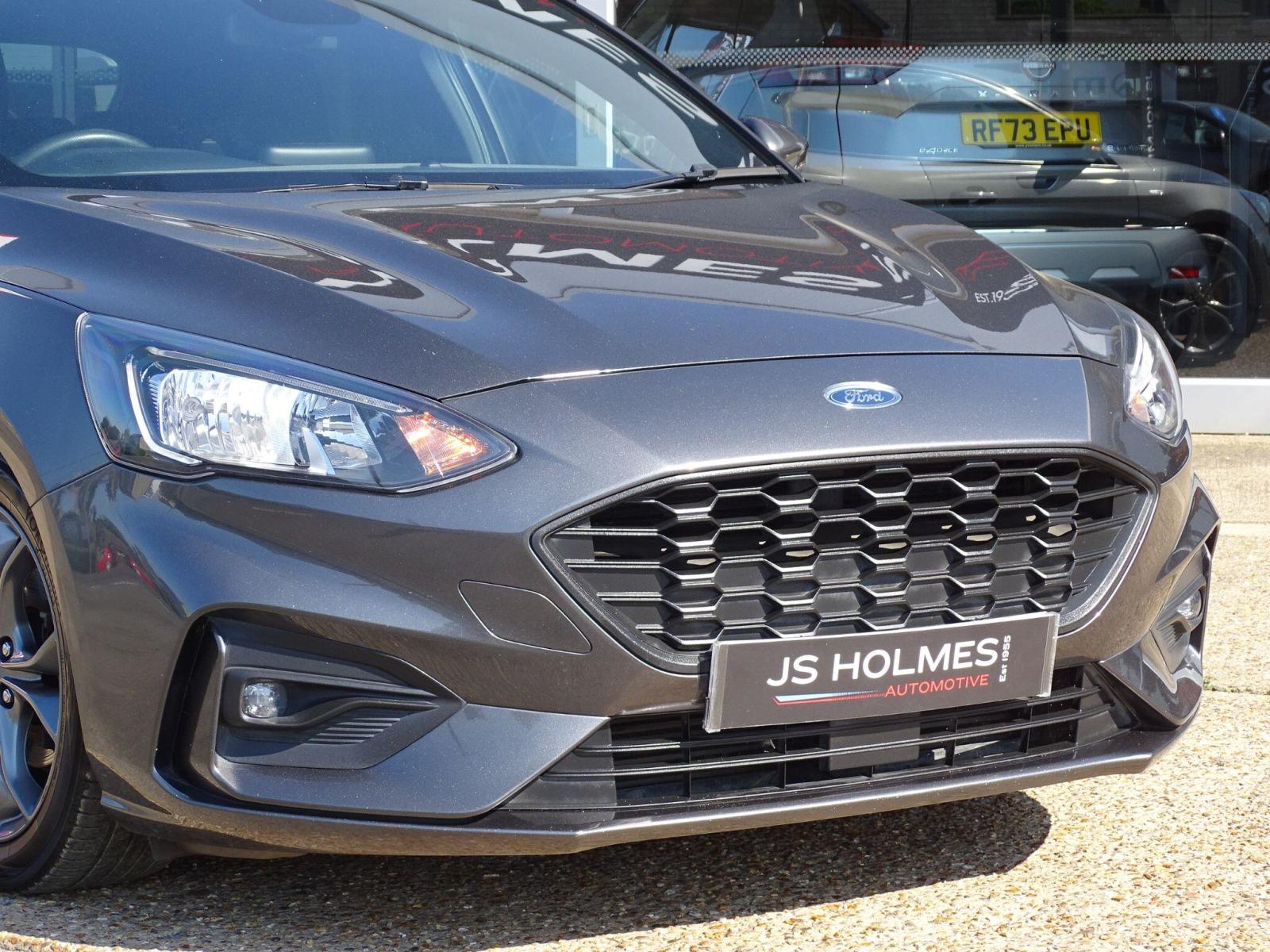 2018 Ford Focus thumbnail 7