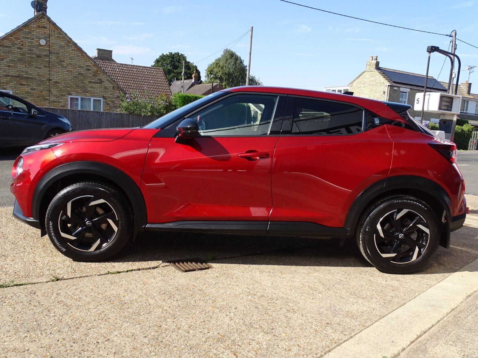 2022 Nissan Juke thumbnail 4