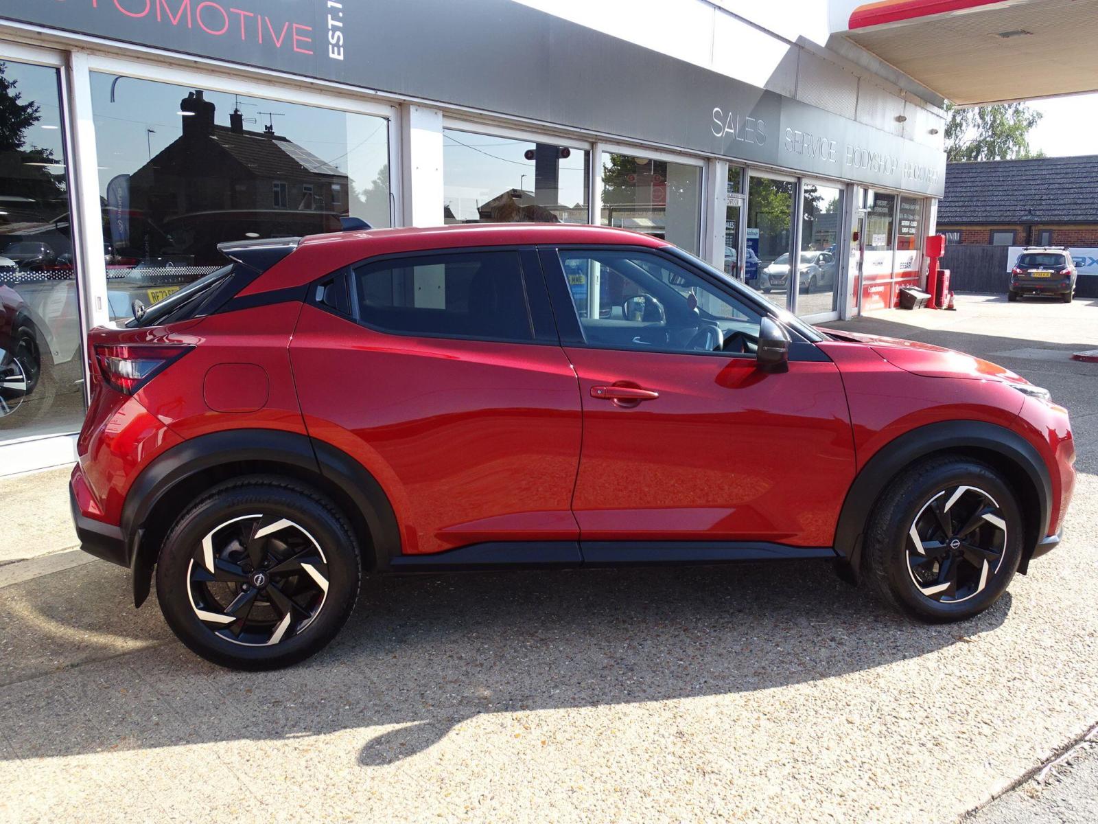 2022 Nissan Juke thumbnail 9
