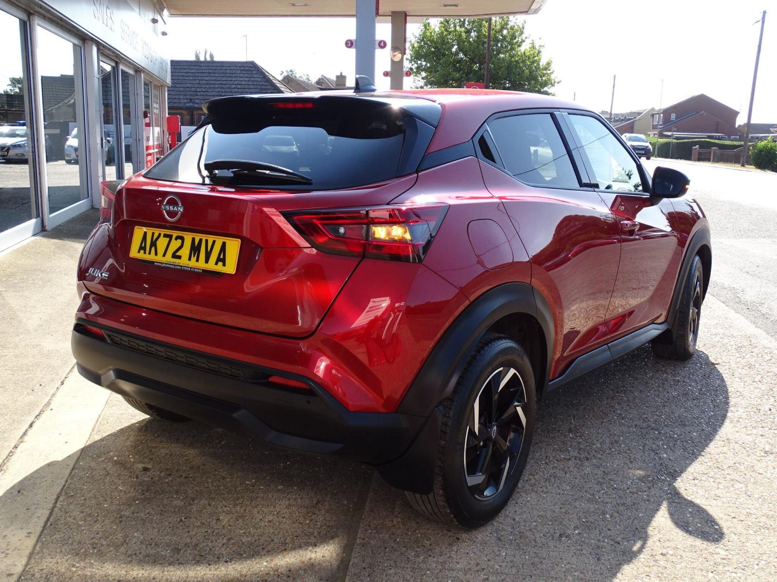 2022 Nissan Juke thumbnail 10