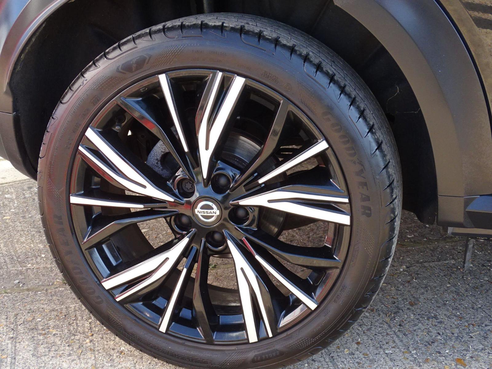 2021 Nissan Juke thumbnail 18