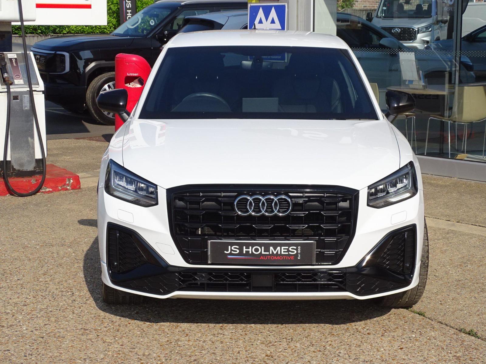 2021 Audi Q2 thumbnail 2