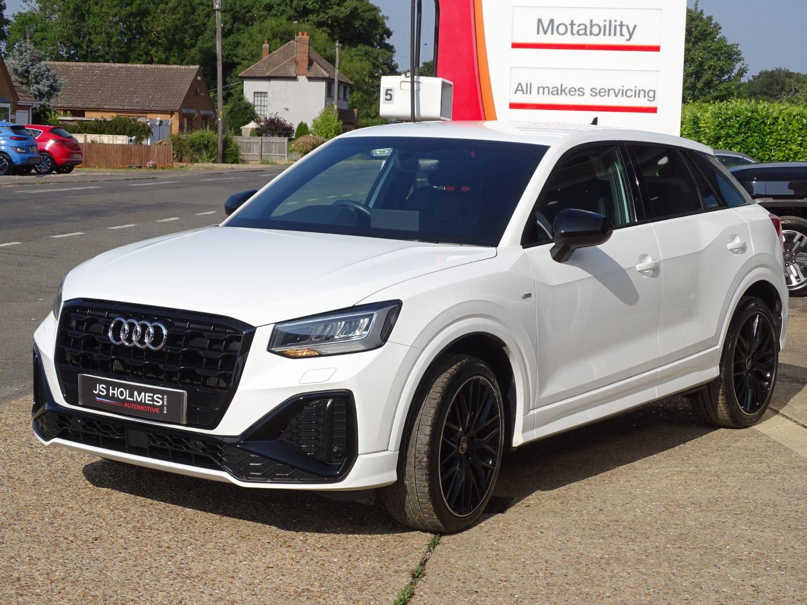 2021 Audi Q2 thumbnail 3