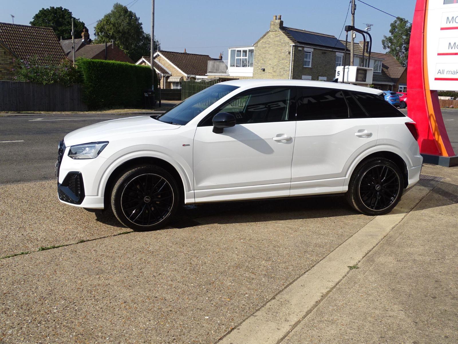 2021 Audi Q2 thumbnail 8