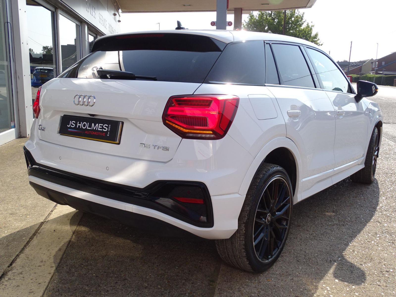 2021 Audi Q2 thumbnail 11