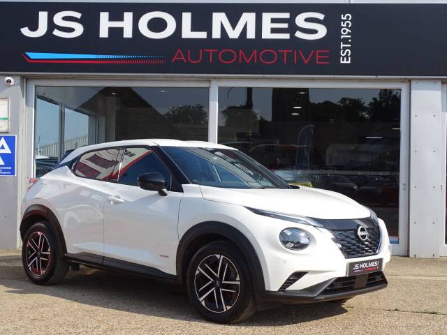 Nissan Juke 1.6 Hybrid N-Connecta 5dr Auto Hatchback Petrol/Electric Hybrid WHITE