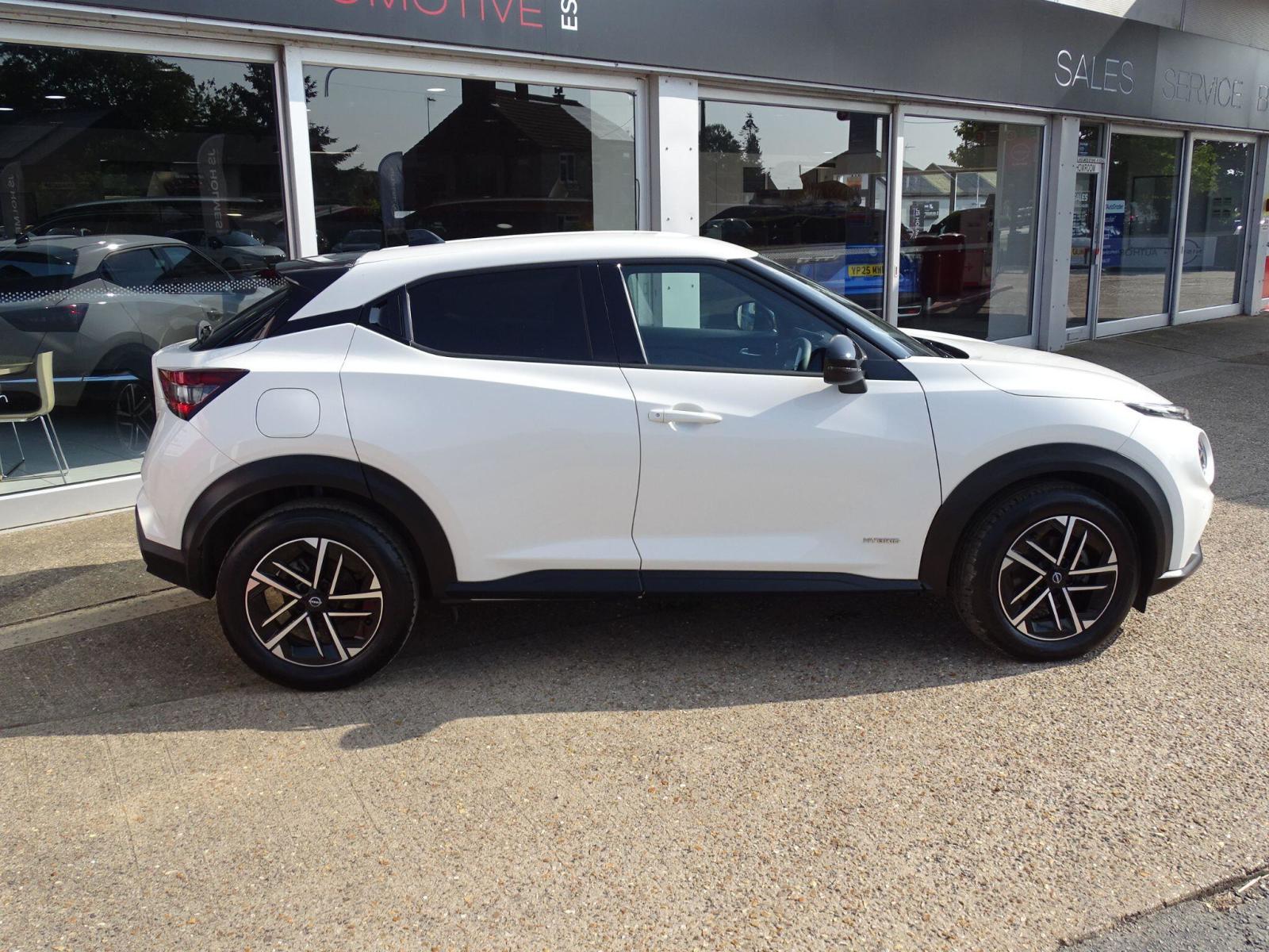 2024 Nissan Juke thumbnail 10