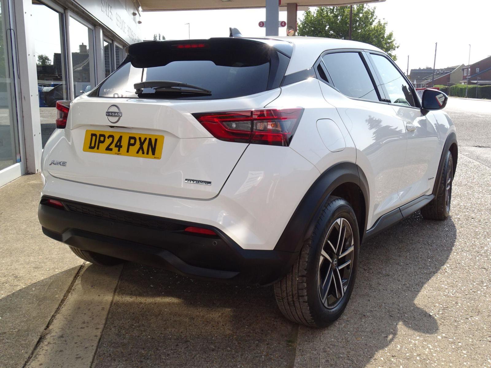 2024 Nissan Juke thumbnail 11