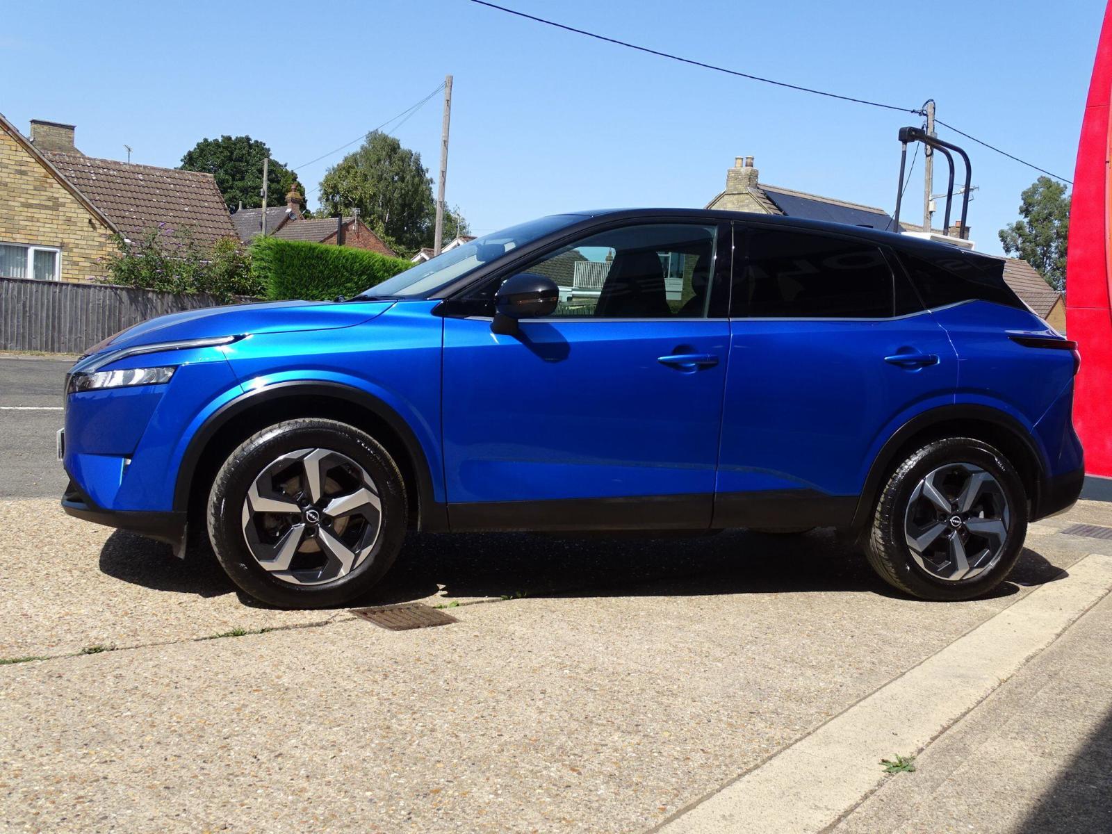 2023 Nissan Qashqai thumbnail 4