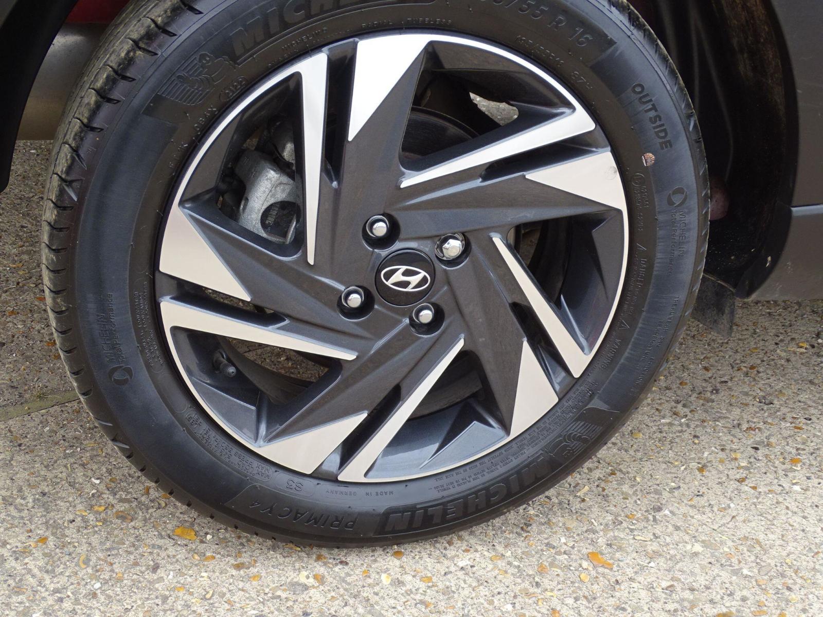 2022 Hyundai BAYON thumbnail 21