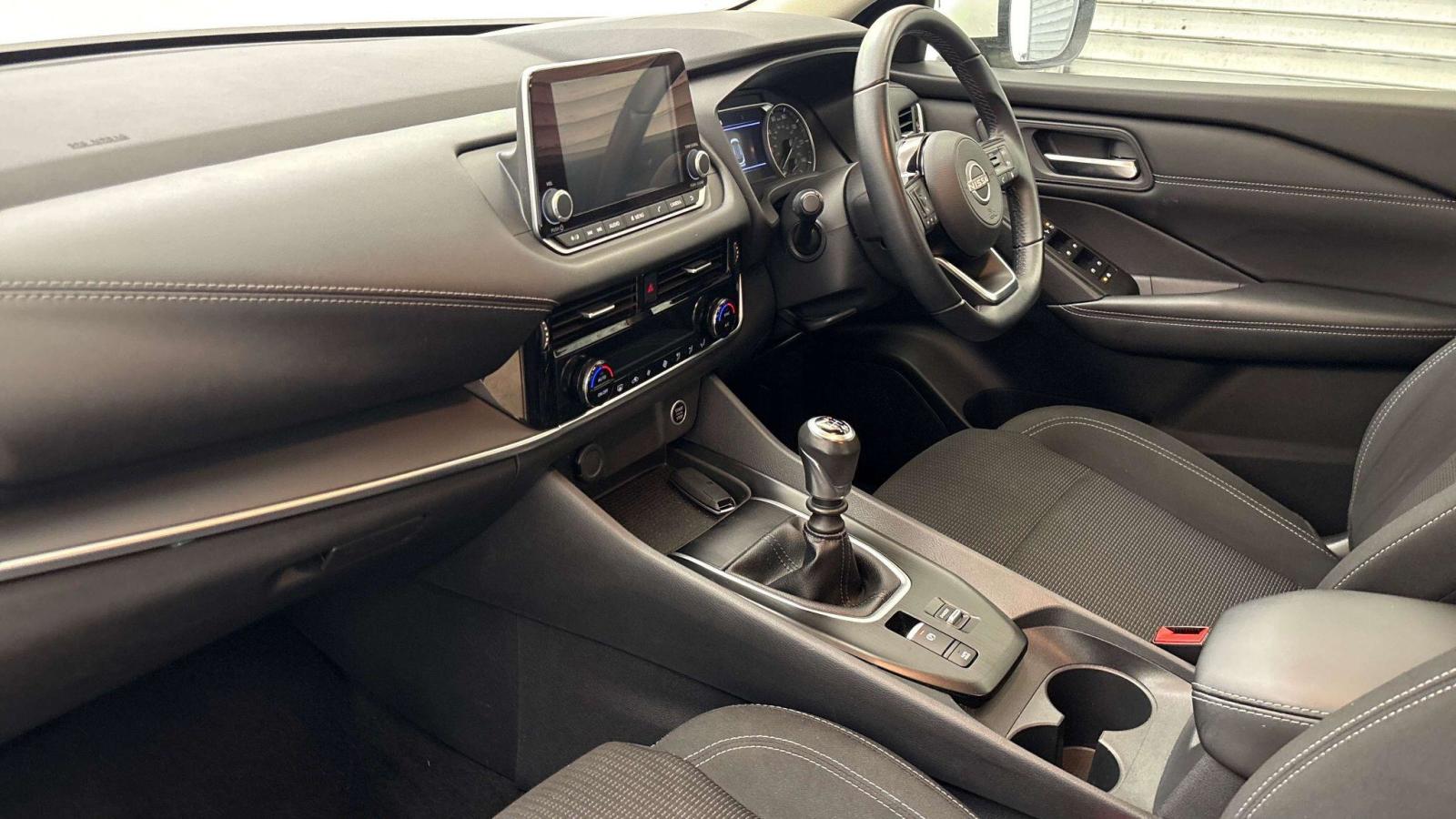 2023 Nissan Qashqai thumbnail 2