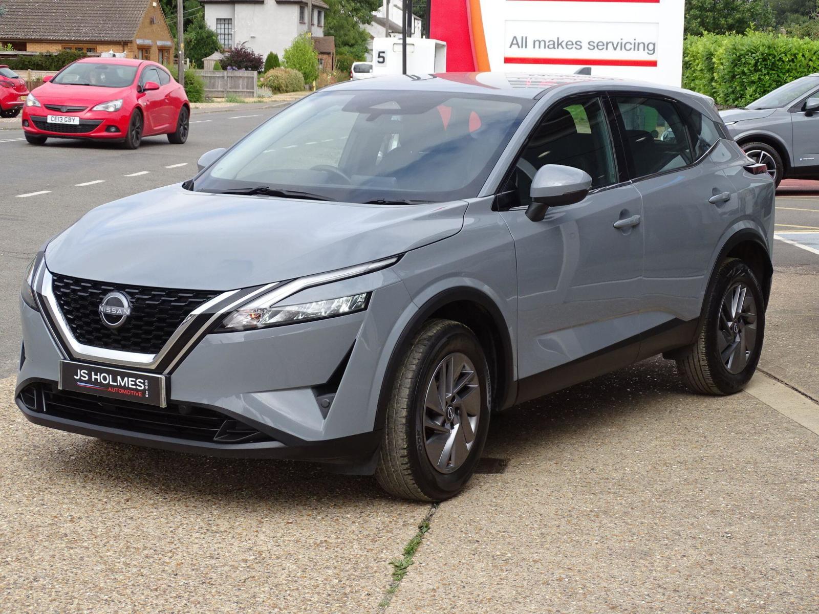 2024 Nissan Qashqai thumbnail 3