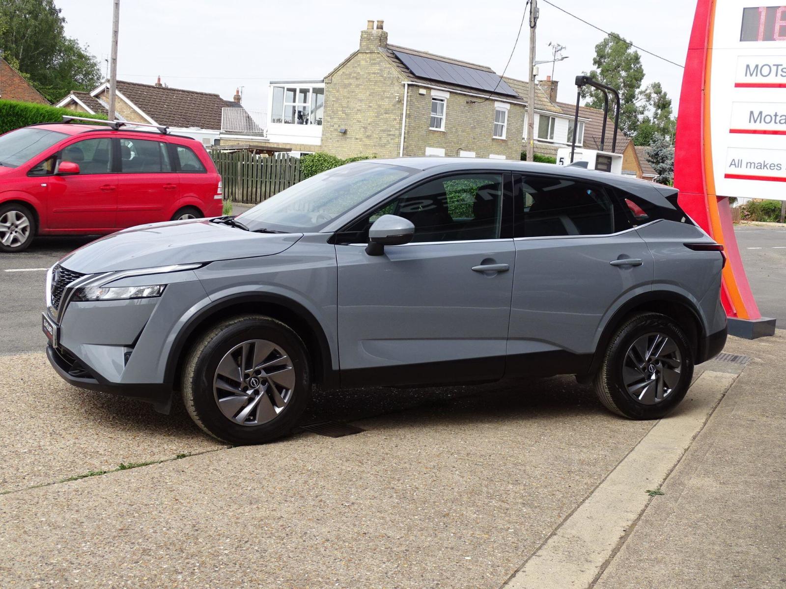 2024 Nissan Qashqai thumbnail 9