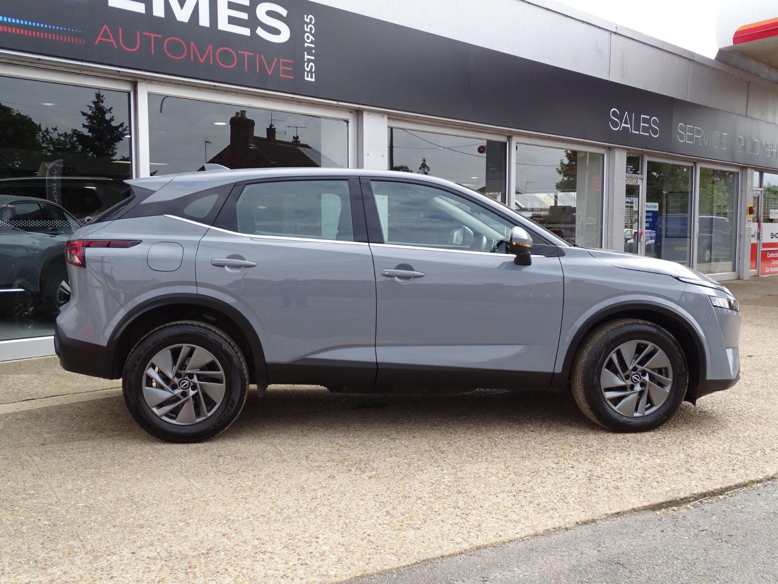 2024 Nissan Qashqai thumbnail 11