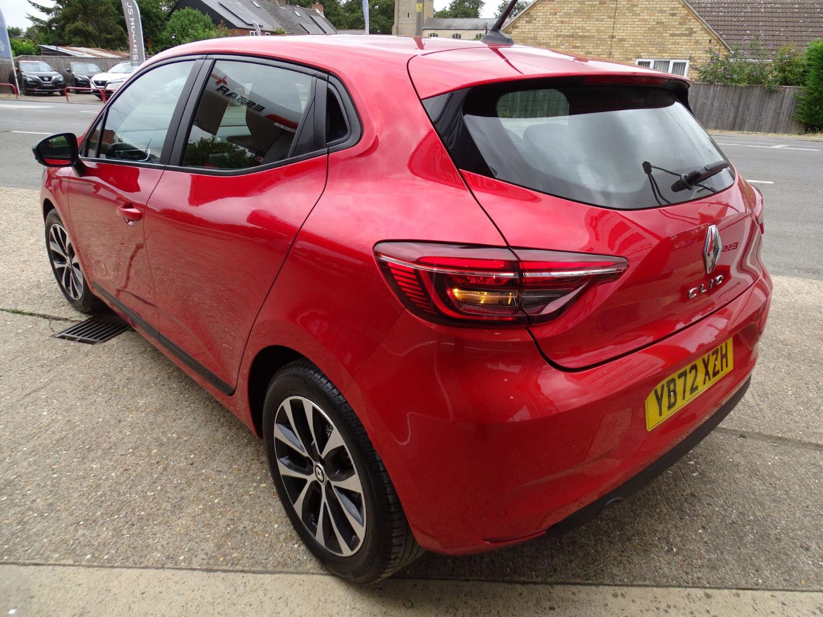 2023 Renault Clio thumbnail 4